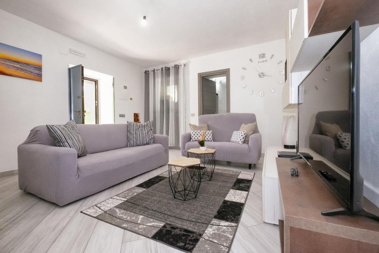 Villa Emily Framura Exteriör bild